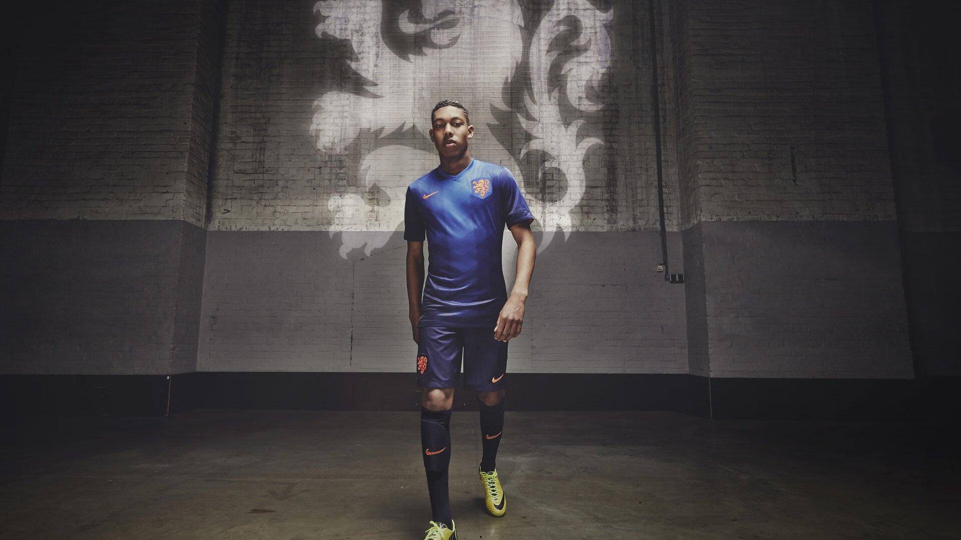 日本队强势出击，久保建英领衔首发，3-1击败印尼队晋级亚洲杯八强