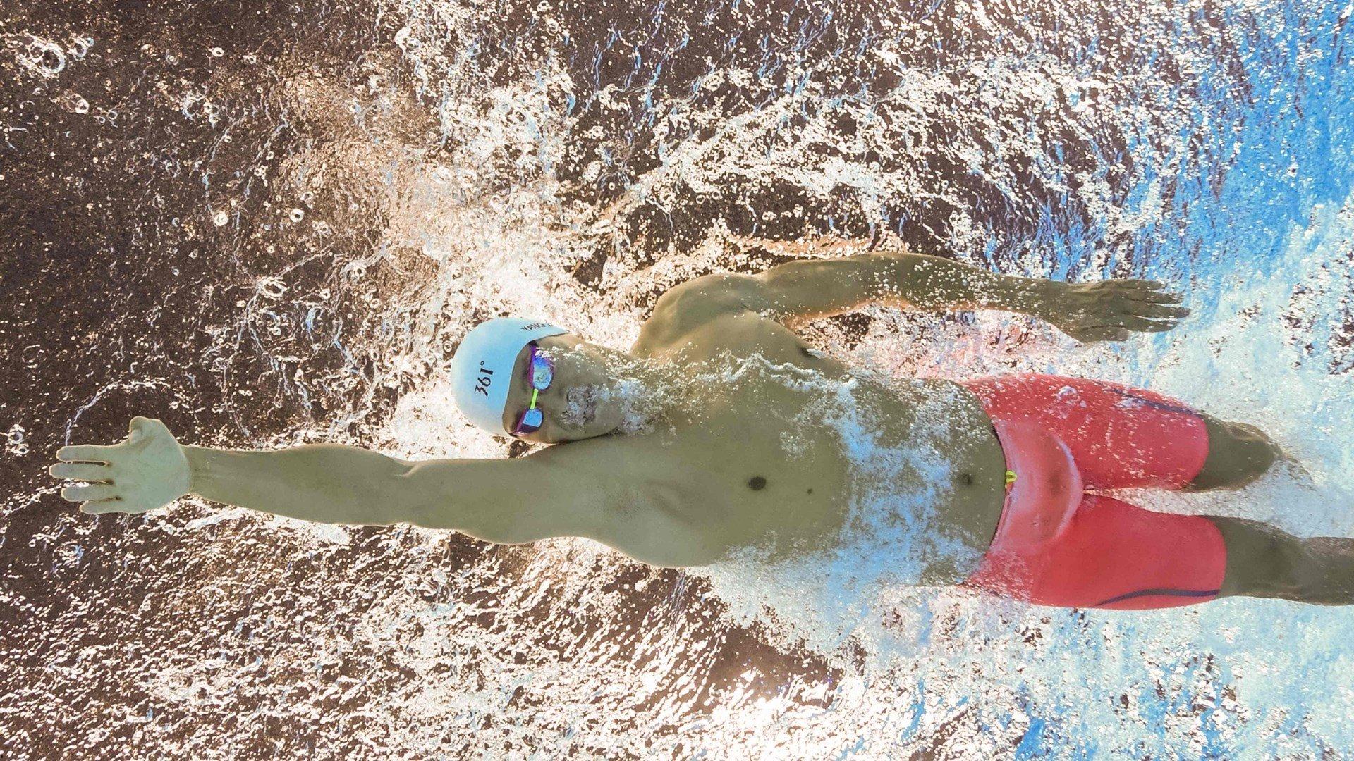 亚马尔假期放飞自我！社媒晒热舞视频引球迷热议，巴萨新星展现青春活力